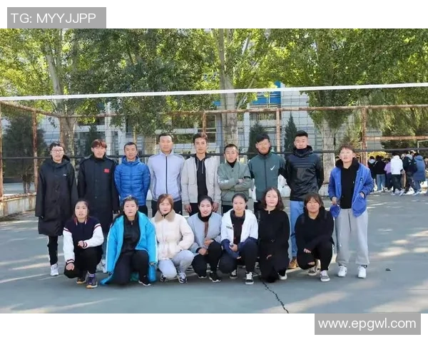 深圳排球队在排球团队协作排行榜中荣获第三名展现出色团队精神与默契配合